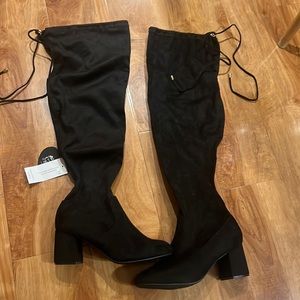 Thigh high boots 🖤